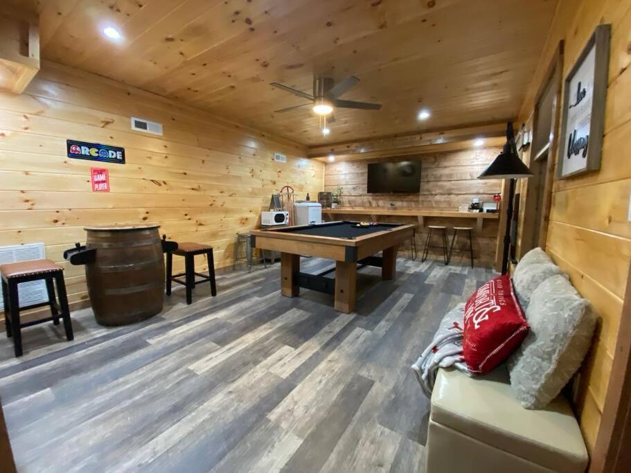 The Grand Tennessean Cabin- Four Bedroom Luxury Cabin In The Mountains Pigeon Forge Eksteriør billede