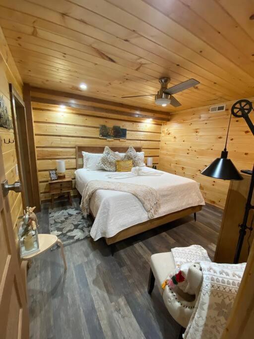 The Grand Tennessean Cabin- Four Bedroom Luxury Cabin In The Mountains Pigeon Forge Eksteriør billede